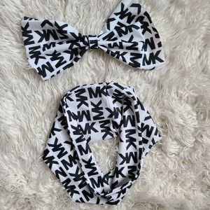 MK Infinity Scarf